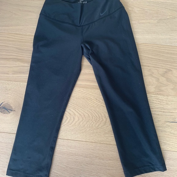 NWOT crops 🖤♾ - Picture 3 of 6